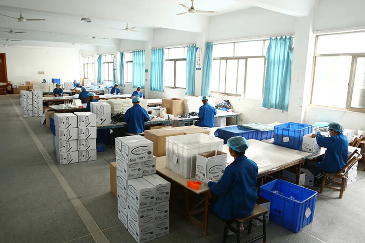 Packaging assembly line