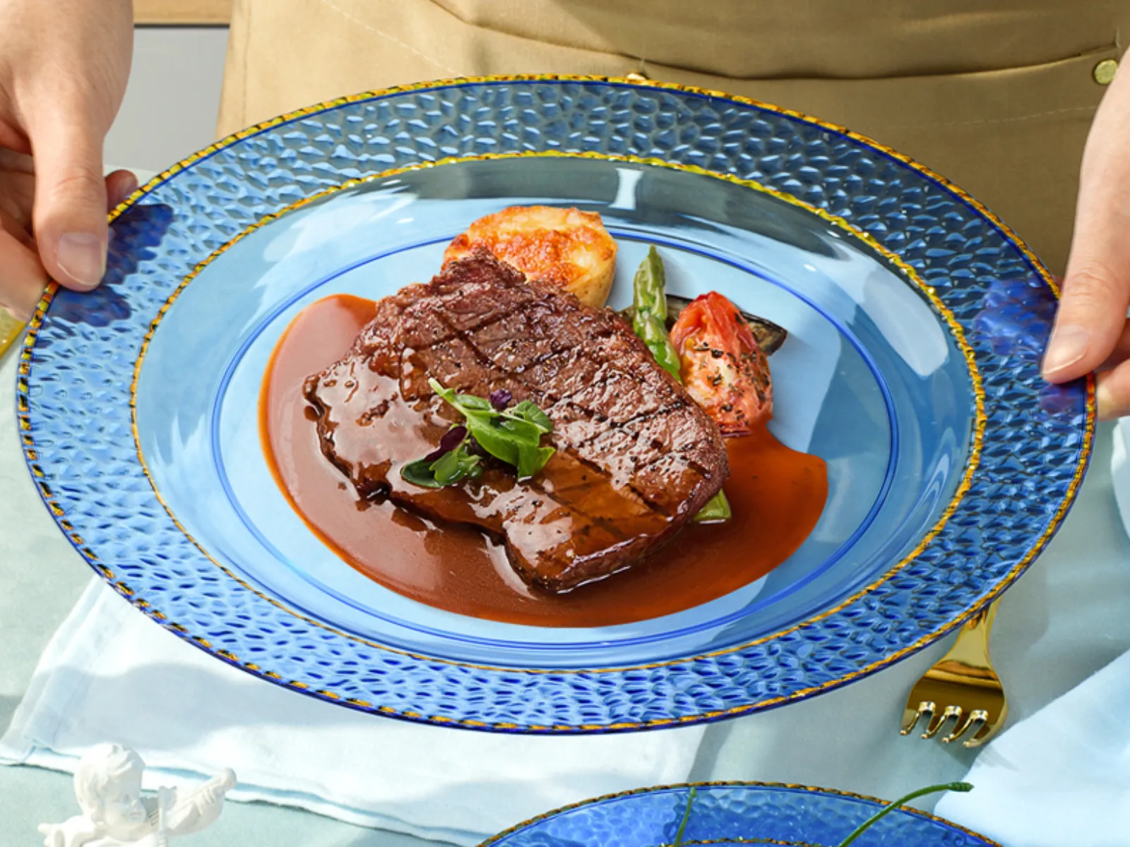 custom plastic dinner plate